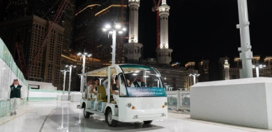 Smart golf carts introduced for tawaf at Makkah Grand Mosque - Saudi Gazette