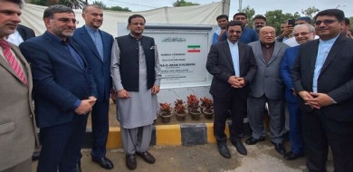 Iran FM inaugurates Imam Khomeini St. in Pakistan's Karachi - Mehr News Agency