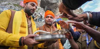 Festivity across J&K as Amarnath yatra continues