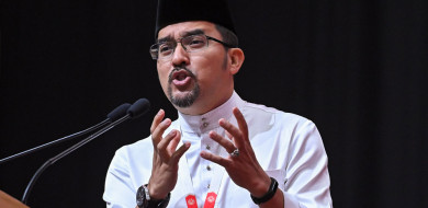 'PAS must tell voters choosing other parties does not make Muslims kafir'