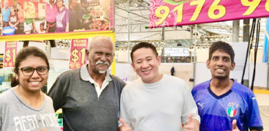 Seller of $1 vadai at Geylang Serai Ramadan bazaar committed to serving affordable food despite alleged egging incident , Singapore News - AsiaOne